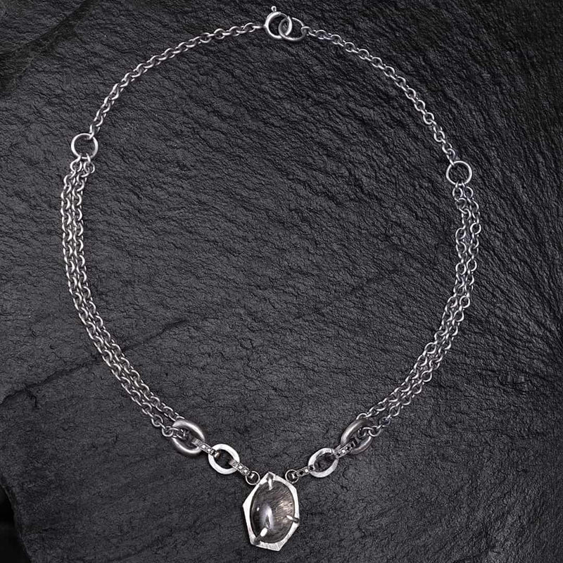necklace for women in black silver, black diamonds and fleche d'amour quartz