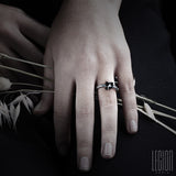 RING IN BLACK SILVER AND BLACK ONYX