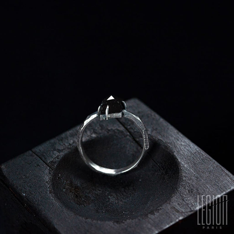 RING IN BLACK SILVER AND BLACK ONYX