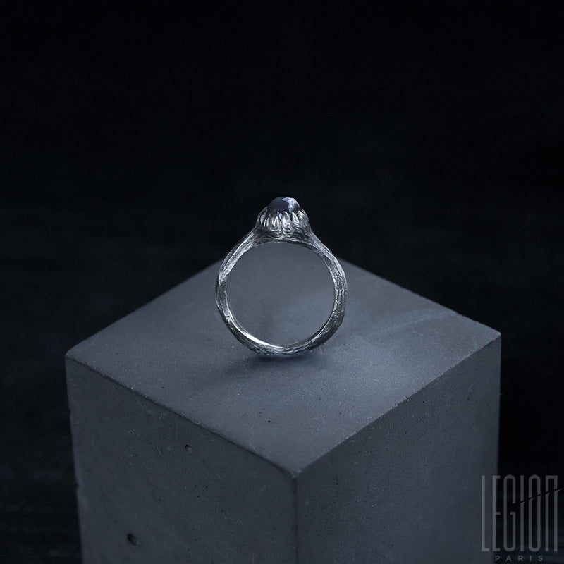 Legion Paris ring in black silver 925 with a grey stone and a textured ring body 